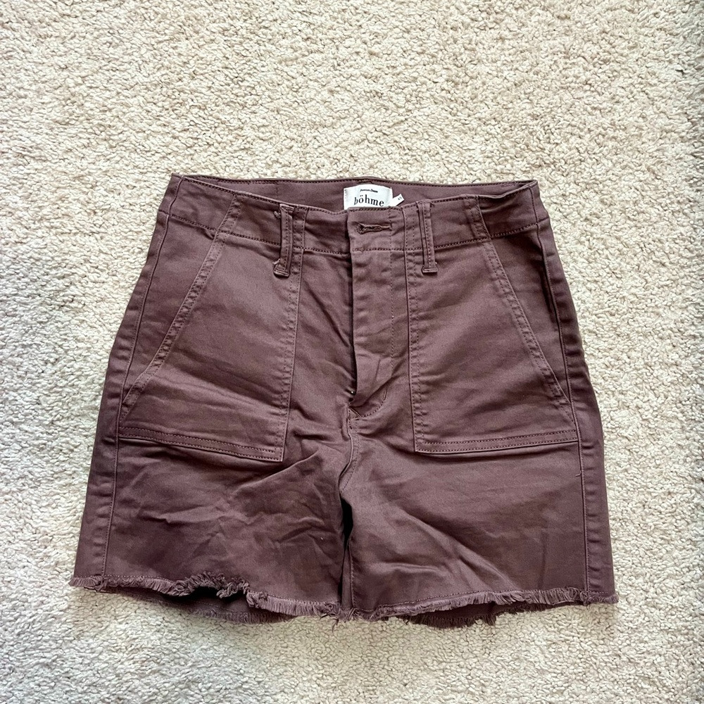 Light maroon-ish shorts